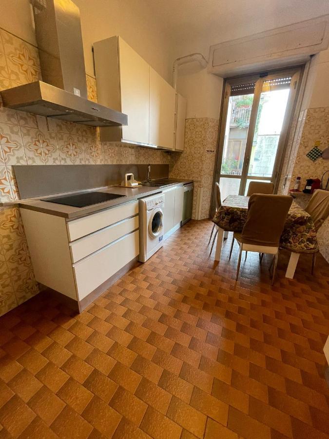 Hostel Corner 32 Milánó Kültér fotó